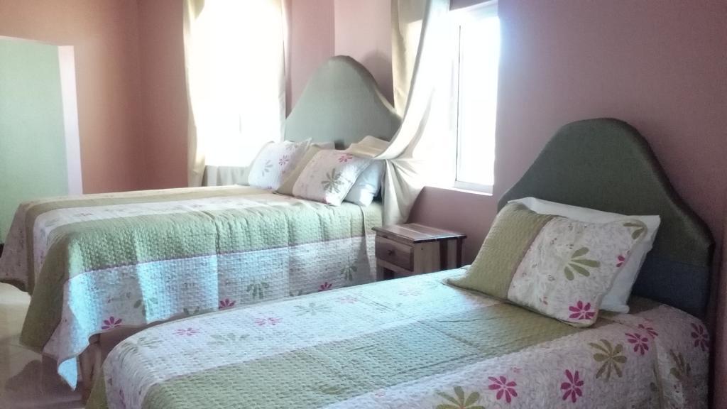Hotel Tropik Leadonna Montego Bay Room photo