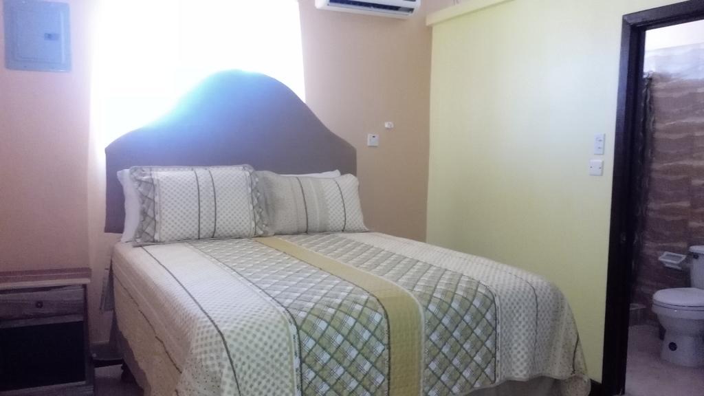 Hotel Tropik Leadonna Montego Bay Exterior photo