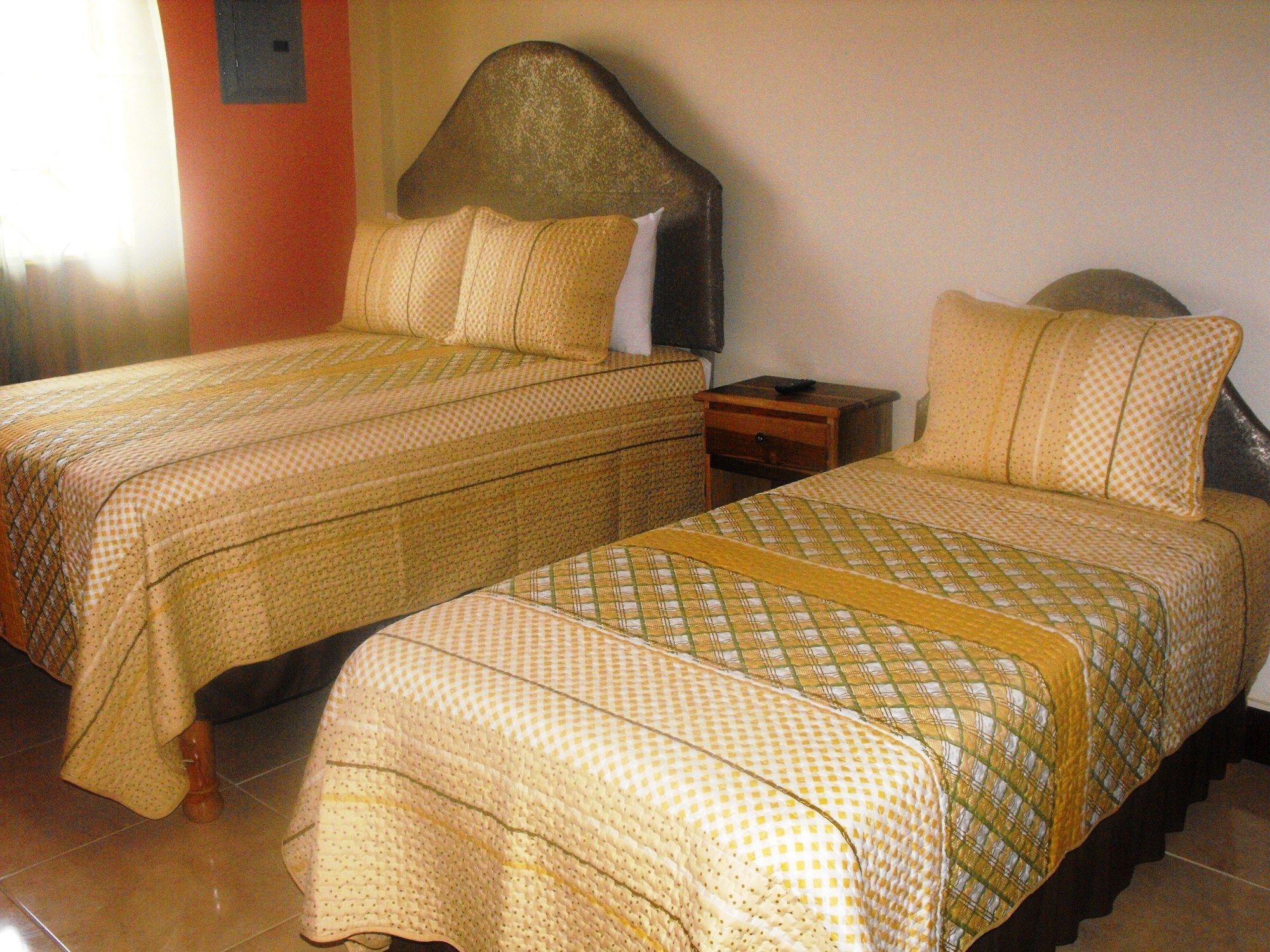 Hotel Tropik Leadonna Montego Bay Exterior photo